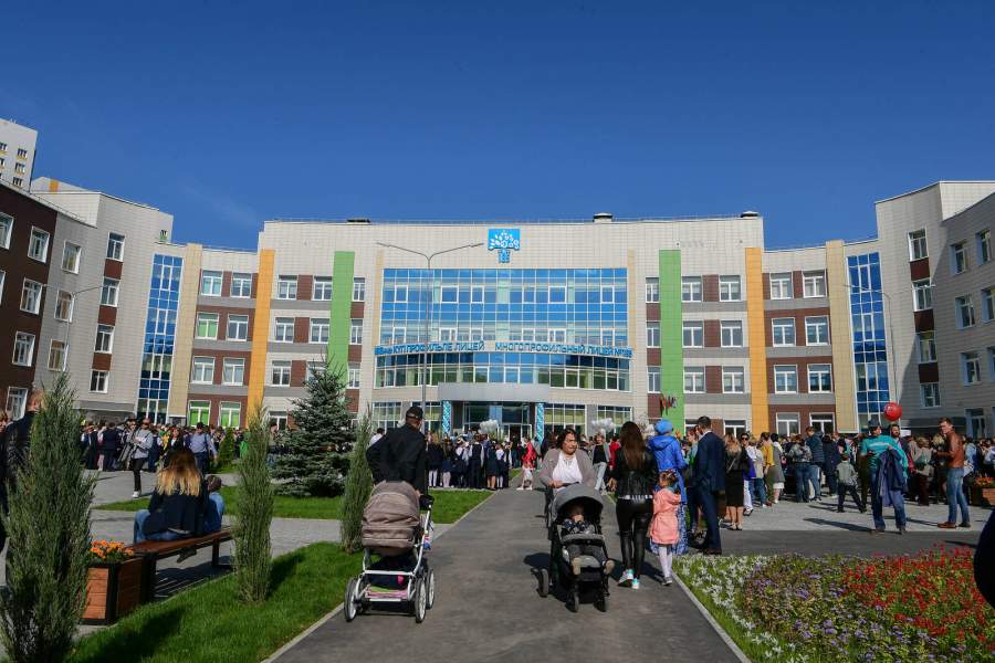 «Единая Россия» обеспечит введение единого стандарта образования в Татарстане и других школах по всей стране