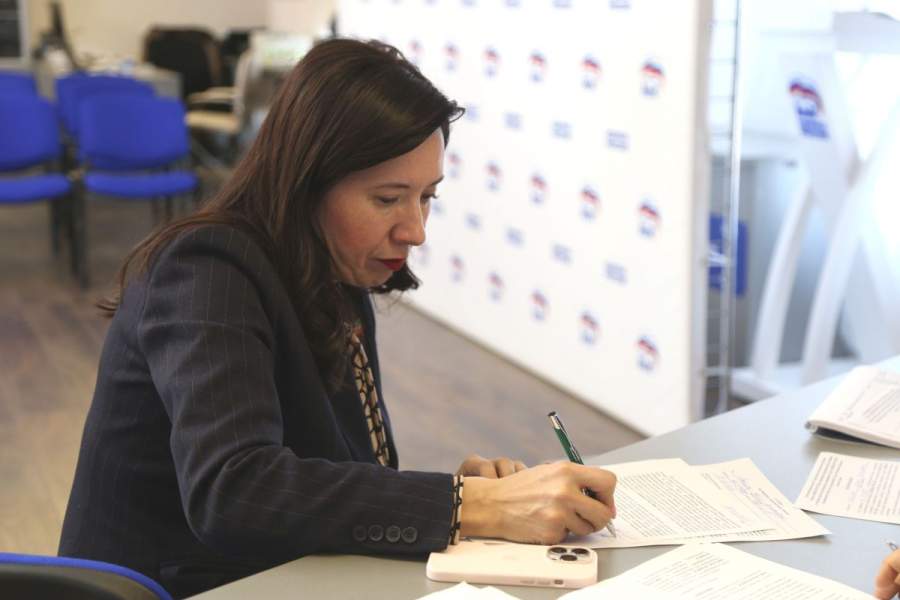 Алсу Набиева подала документы для участия в предварительном голосовании «Единой России»