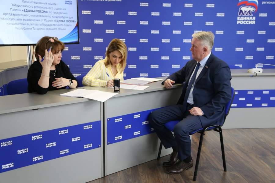 Рамиль Тухватуллин подал документы для участия в предварительном голосовании «Единой России»