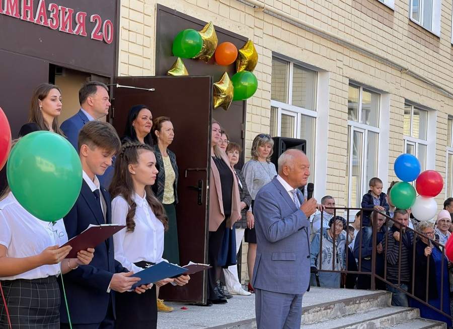 Депутат Госдумы Ильдар Гильмутдинов посетил торжественную линейку в Казани